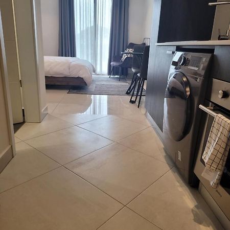 Rt Properties @ The Lennox Airport Residential Accra Ngoại thất bức ảnh