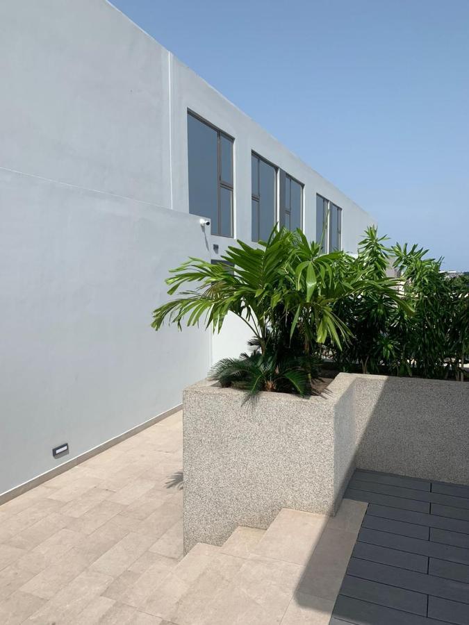 Rt Properties @ The Lennox Airport Residential Accra Ngoại thất bức ảnh