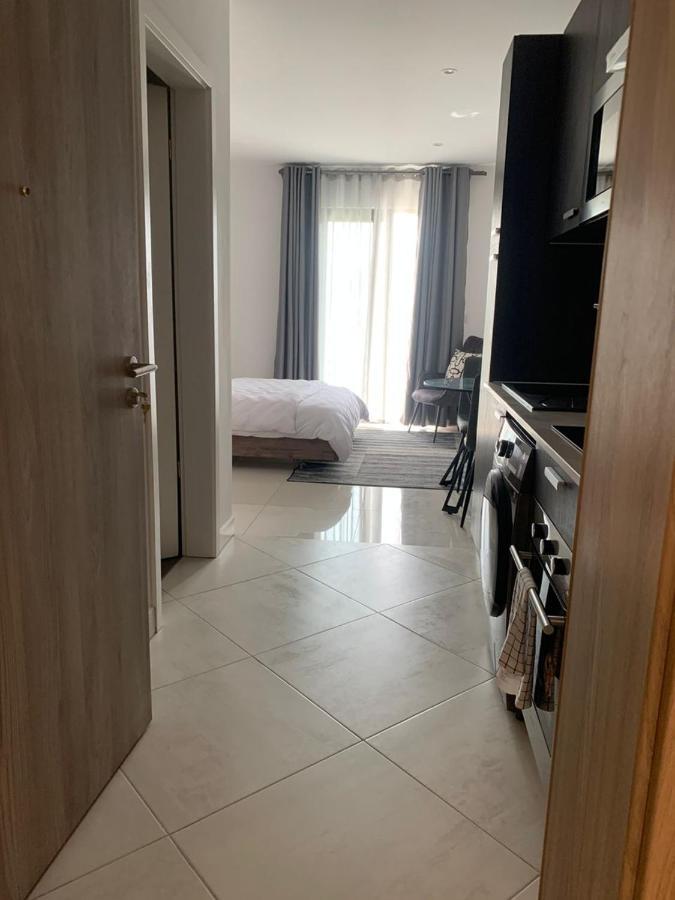 Rt Properties @ The Lennox Airport Residential Accra Ngoại thất bức ảnh