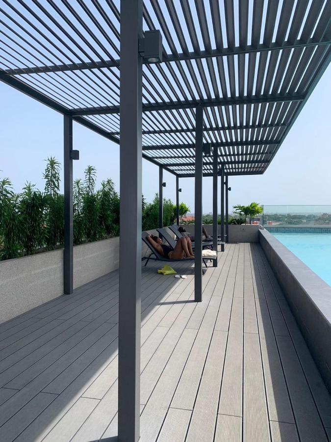 Rt Properties @ The Lennox Airport Residential Accra Ngoại thất bức ảnh