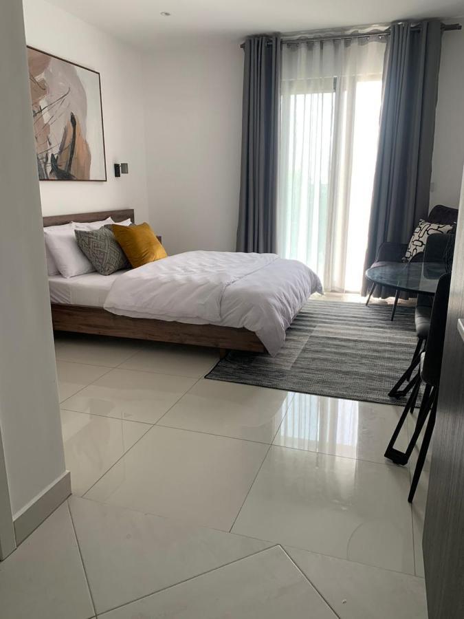 Rt Properties @ The Lennox Airport Residential Accra Ngoại thất bức ảnh