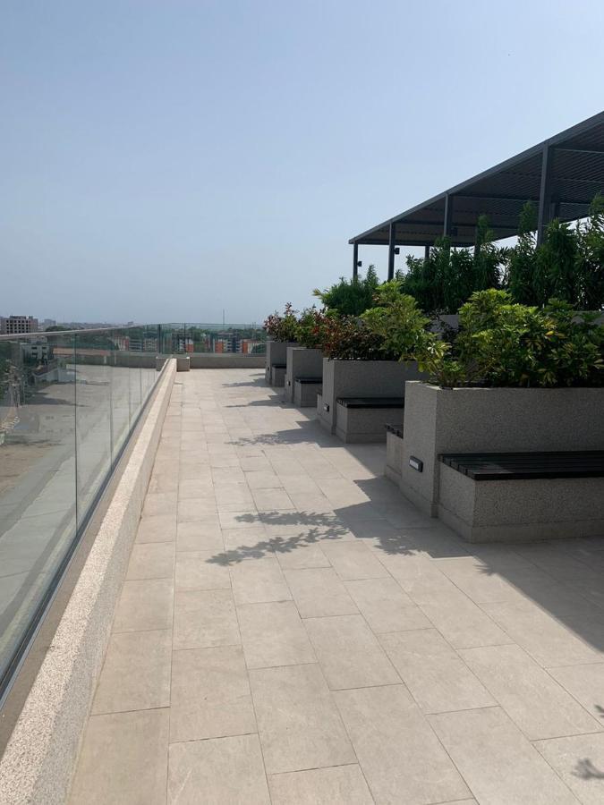 Rt Properties @ The Lennox Airport Residential Accra Ngoại thất bức ảnh