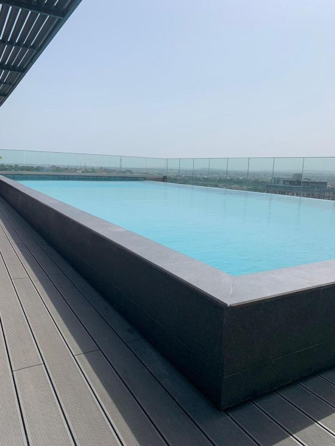 Rt Properties @ The Lennox Airport Residential Accra Ngoại thất bức ảnh