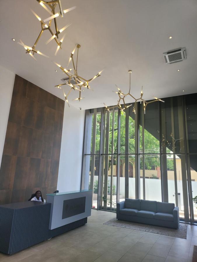 Rt Properties @ The Lennox Airport Residential Accra Ngoại thất bức ảnh