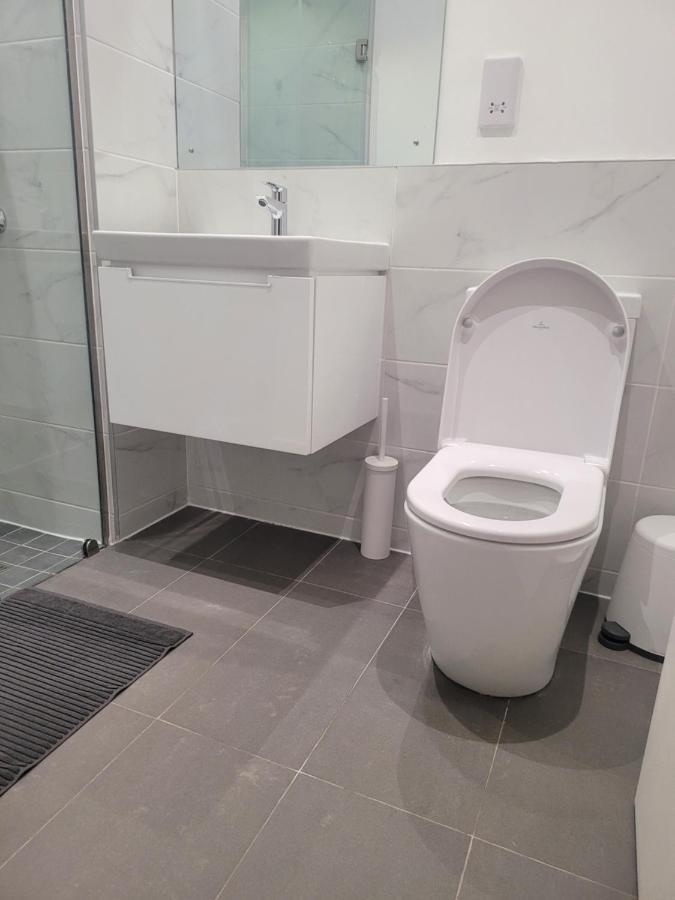 Rt Properties @ The Lennox Airport Residential Accra Ngoại thất bức ảnh