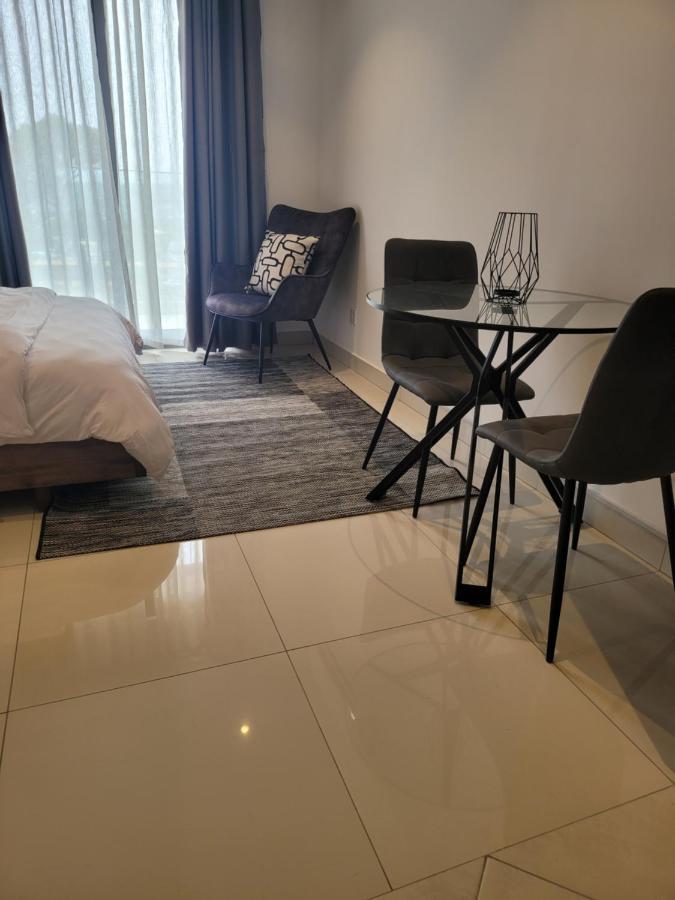 Rt Properties @ The Lennox Airport Residential Accra Ngoại thất bức ảnh